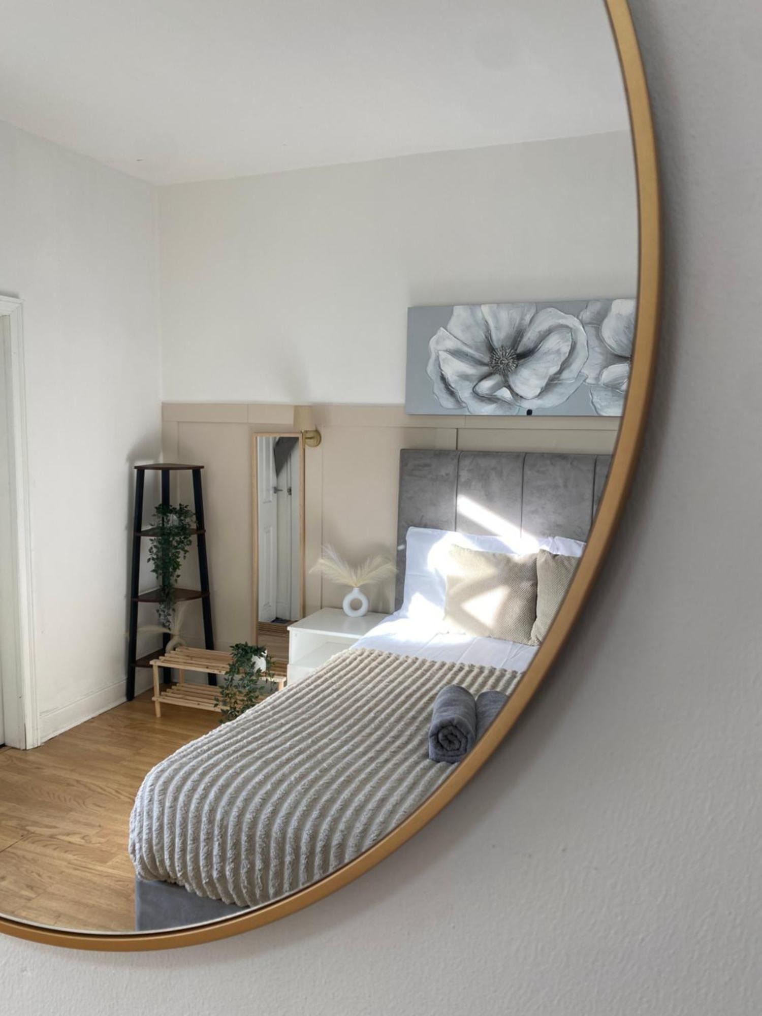 Modern Townhouse-Free Parking-Games Room-Fast W-Ifi Manchester Bagian luar foto