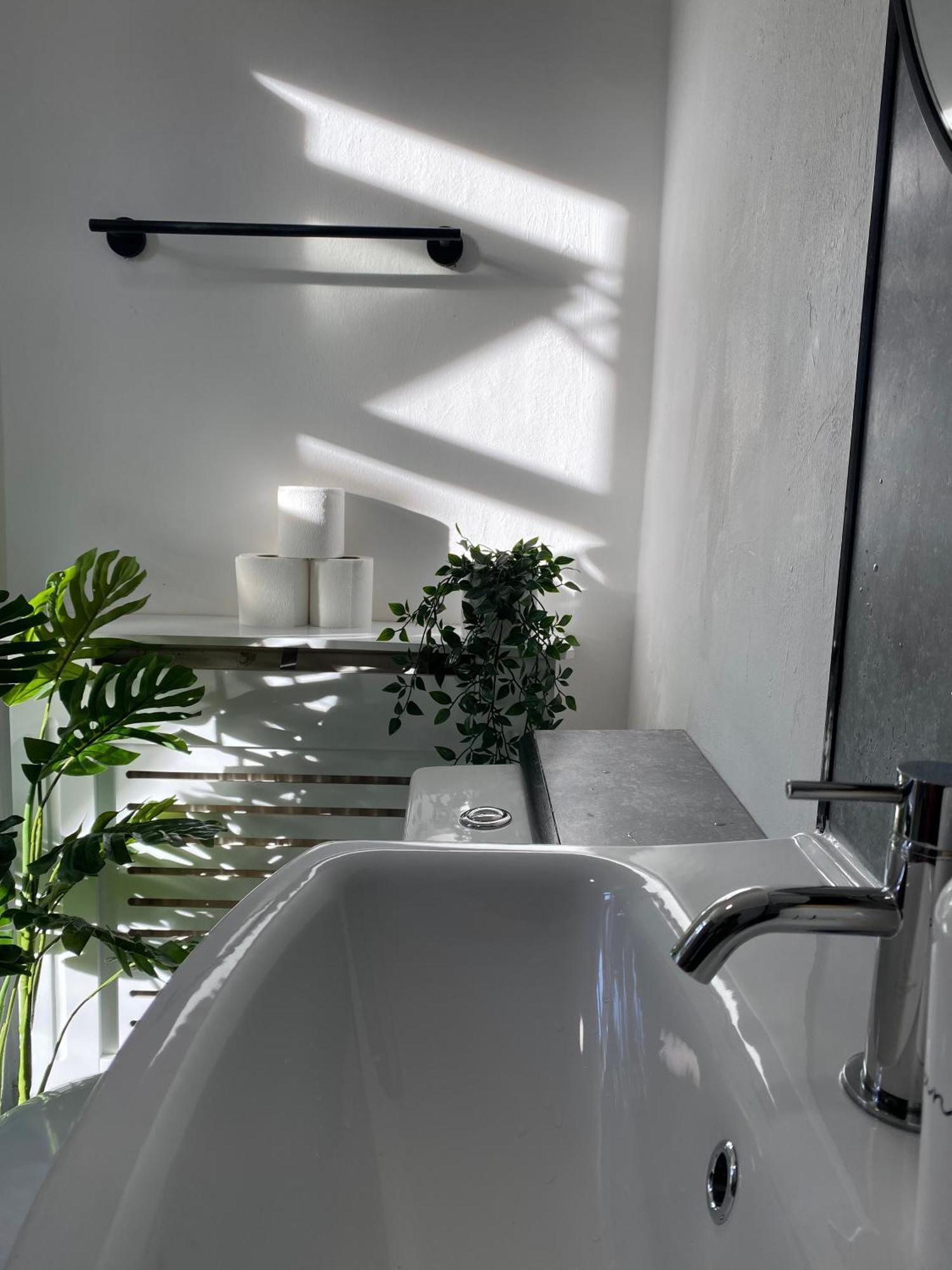 Modern Townhouse-Free Parking-Games Room-Fast W-Ifi Manchester Bagian luar foto