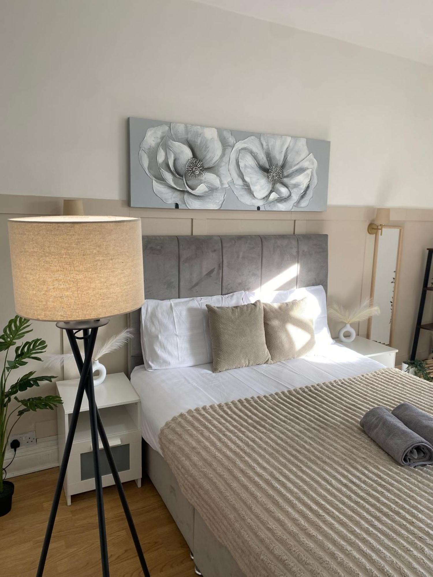 Modern Townhouse-Free Parking-Games Room-Fast W-Ifi Manchester Bagian luar foto