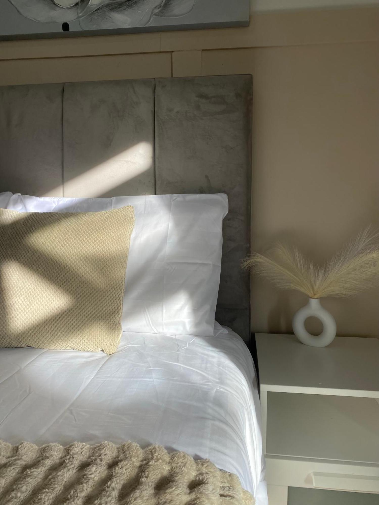 Modern Townhouse-Free Parking-Games Room-Fast W-Ifi Manchester Bagian luar foto